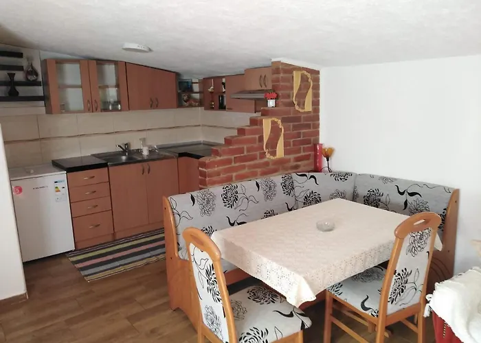 아파트 Odmor I Mir 브라네