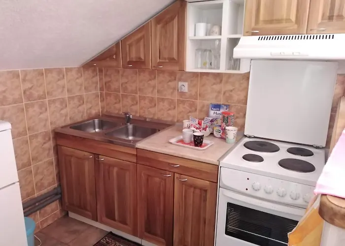 Odmor I Mir 아파트 브라네